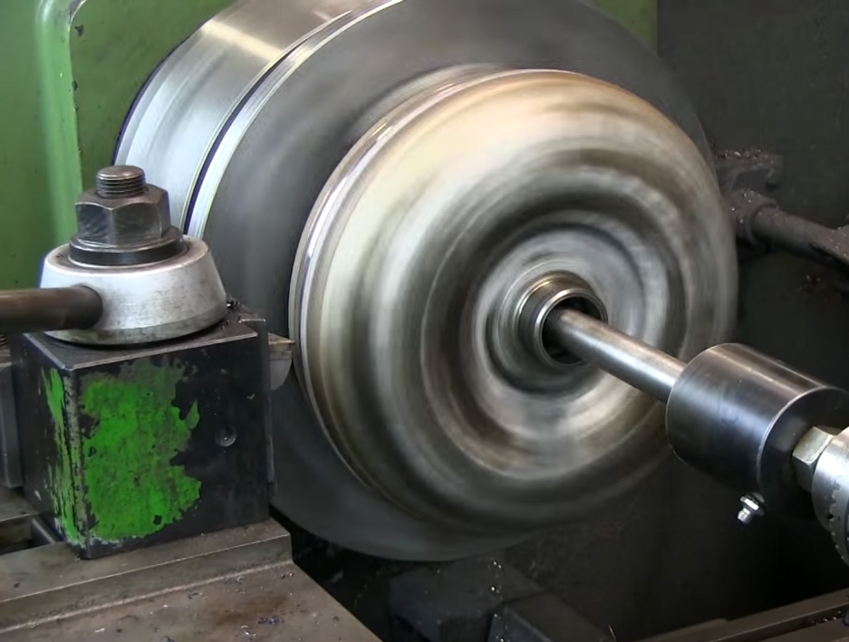 Нажмите для увеличения Резка гидротрансформатора для последующего разбора